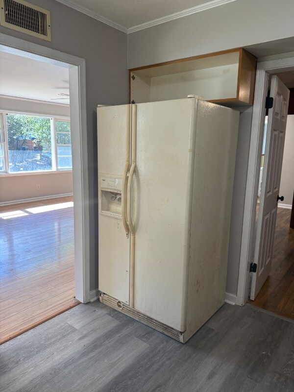 Building Photo - 196 E Salem Dr