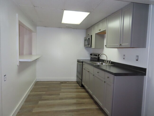 Foto del edificio - Ground floor apartment with shared yard, l...