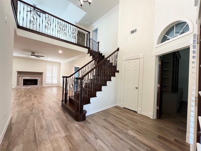 Building Photo - 5522 Honor Dr