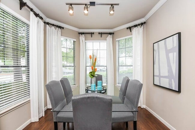 Foto del edificio - Spacious Style Meets Comfort | Move In Today!