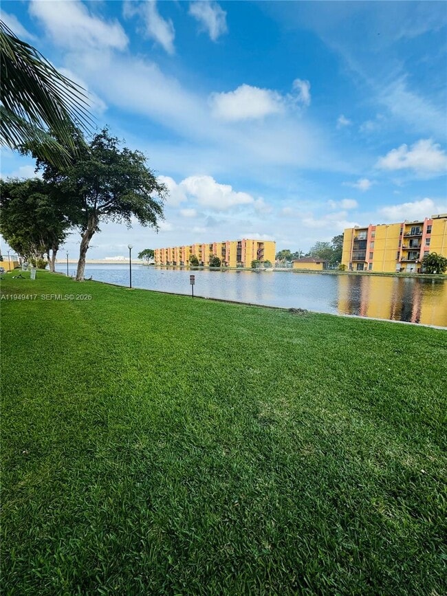 Foto del edificio - 4717 NW 7th St