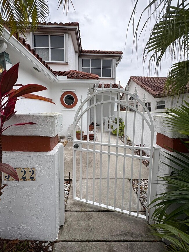 Foto del edificio - 3122 Marion Ave