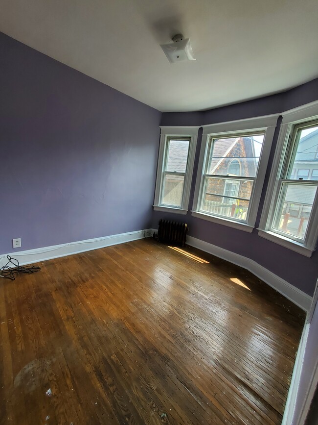 Bedroom - 33 Inwood Plz