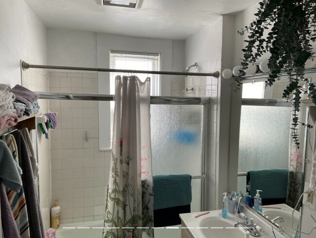 Foto del edificio - 528 Cambridge St