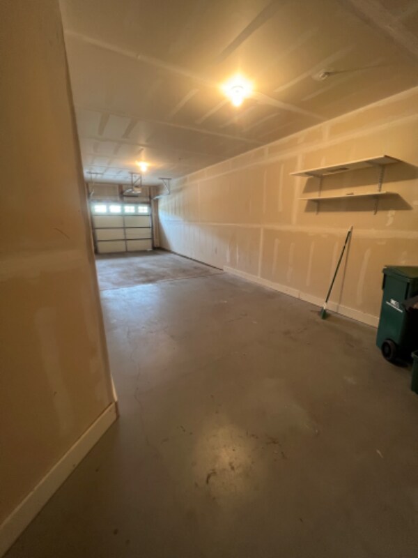 Building Photo - 2307 Calais Dr