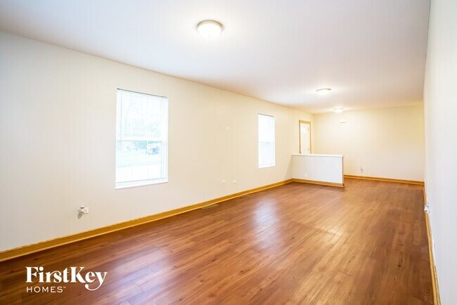 Building Photo - 3028 Gideon Ave