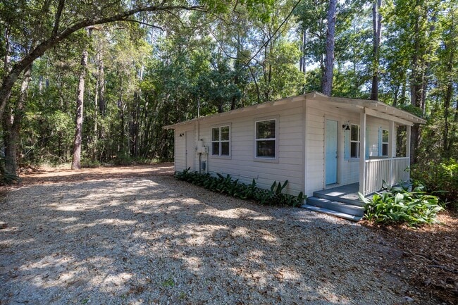 Foto del edificio - PRICE REDUCTION! SCHEDULE A TOUR TODAY! Be...