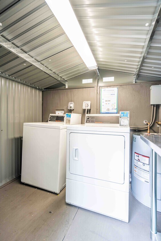 Building Photo - 1950 NW 2nd Ct