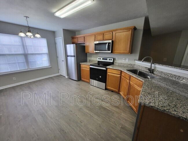 Building Photo - 366 Arapaho Dr