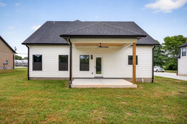 Building Photo - 165 Cripps Ln