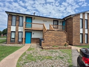 Building Photo - 6832 W Par Ln