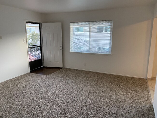 Foto del edificio - 205 Avery Ln