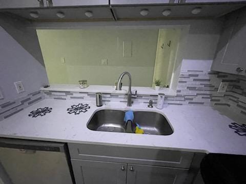 Building Photo - 806 W 24th St