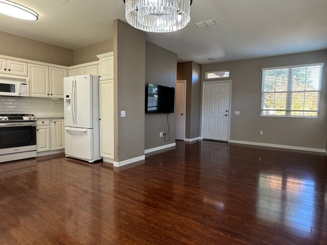 Building Photo - Cute home in Sun City Roseville 55+ community