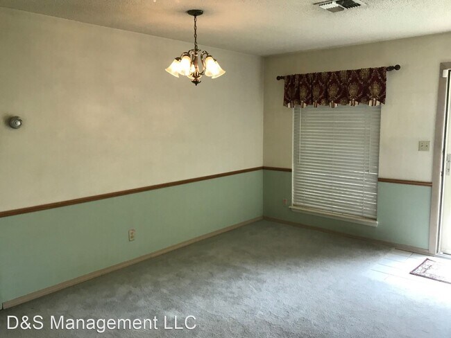 Building Photo - 3 br, 1 bath House - 2832 SW 81st Street