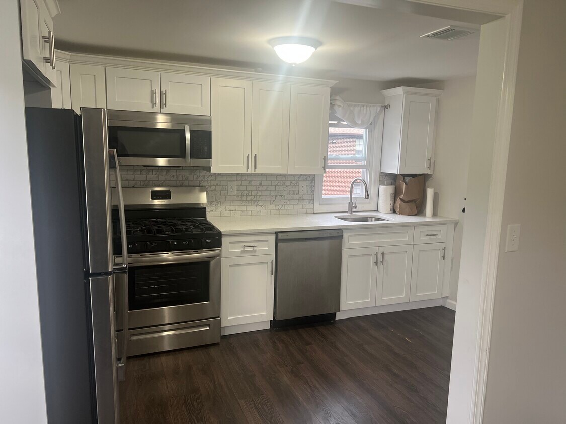 Foto principal - 209 Runyon Ave