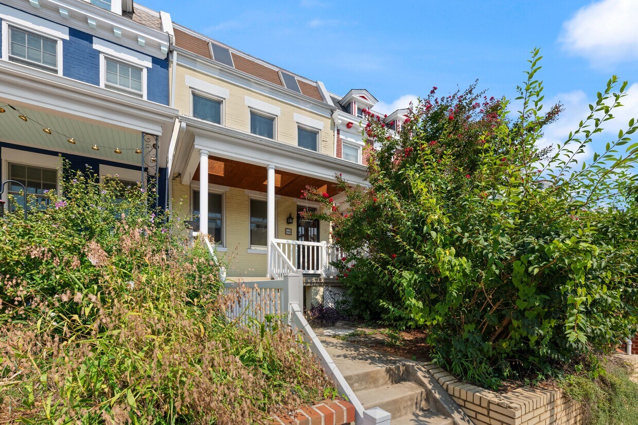 Foto principal - 445 Newton Pl NW