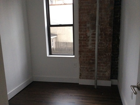 Building Photo - 200 Douglass St