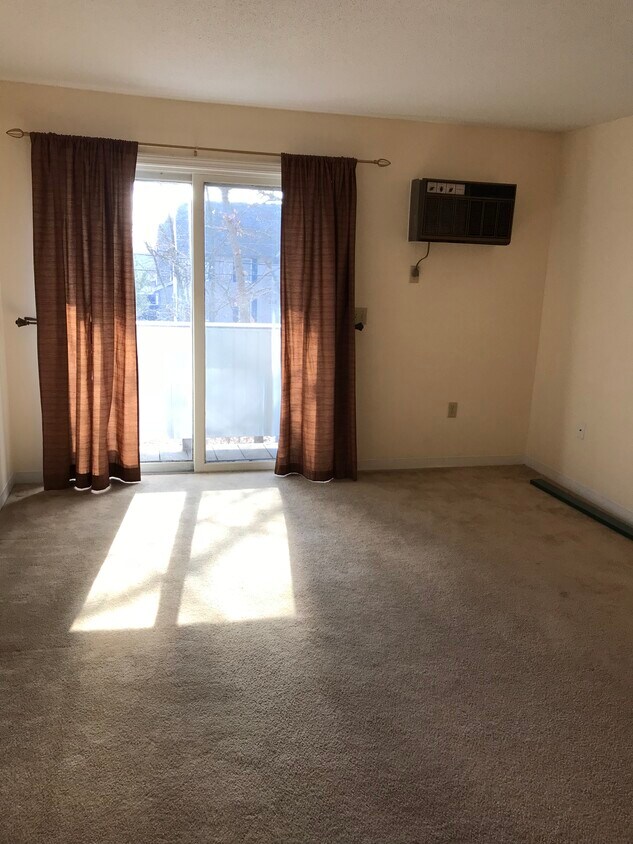 146 Eastern Ave Unit 204, Manchester, NH 03104 Condo for Rent in