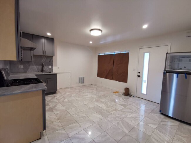 Foto del edificio - 20422-20428 Wisteria St