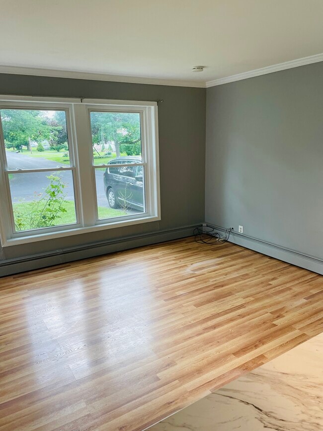 Building Photo - 104 Sims Plz