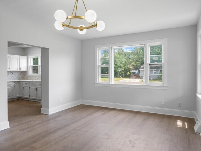 Building Photo - Updated 3-Bedroom Home with Spacious Yard in Hainesport