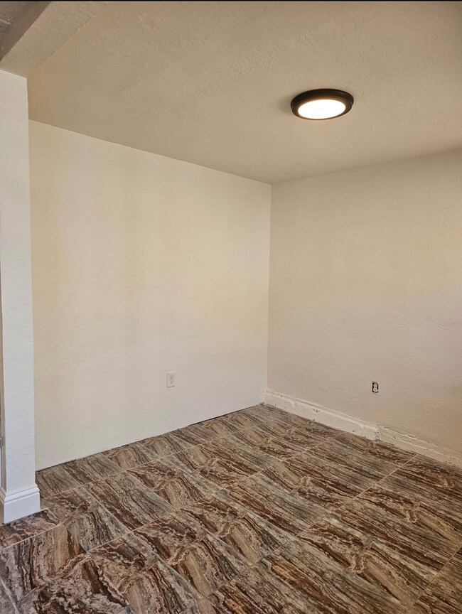 Foto del edificio - 2228 40th Ave