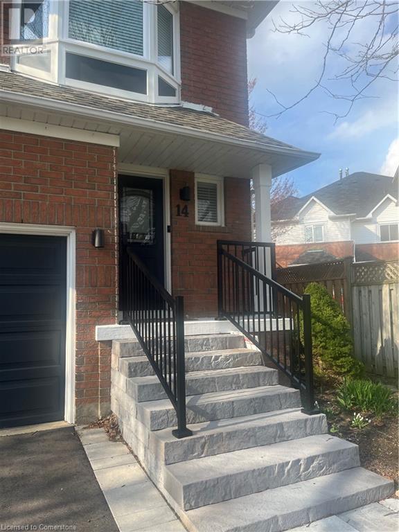 Building Photo - 14 Thornlodge Dr