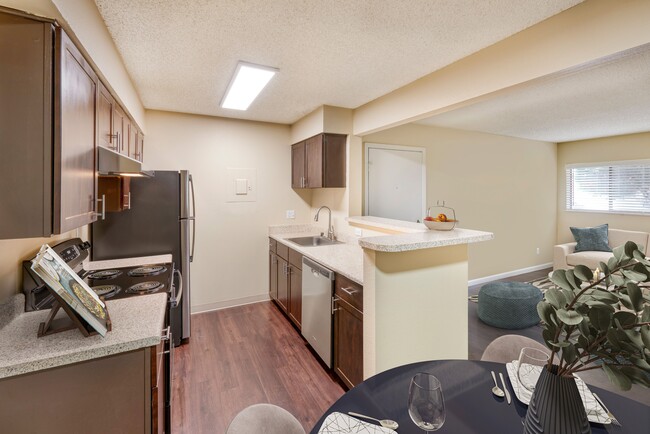 Building Photo - Greentree Village