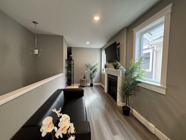 Photo du bâtiment - 641 Lambert Ave