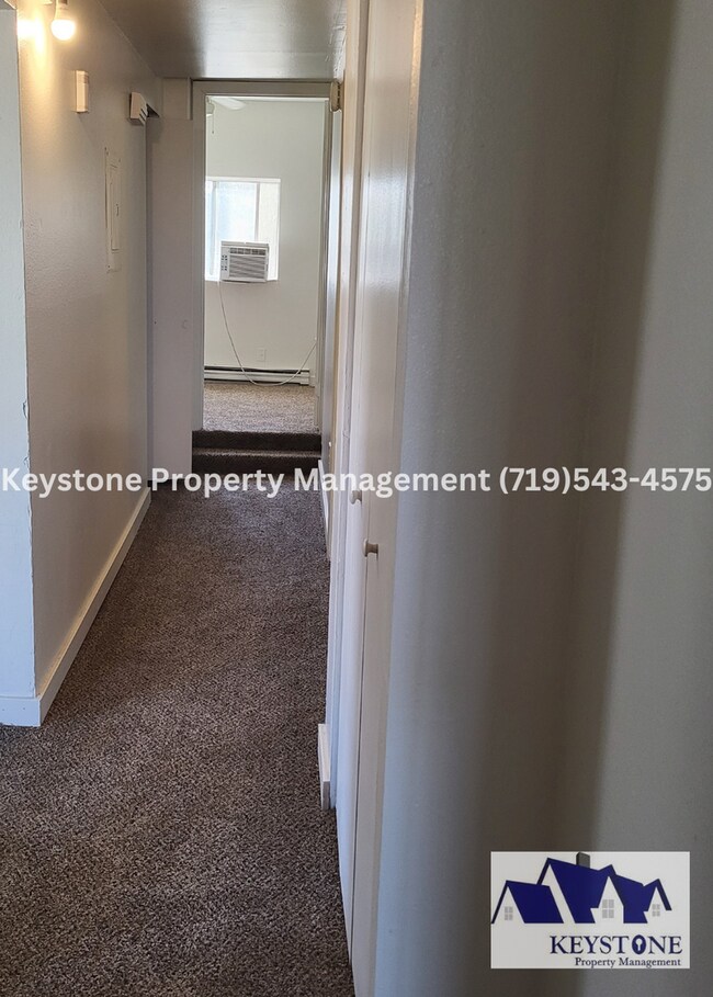 Foto del edificio - 2 Bedroom/1 Bathroom Apartment on 2nd leve...