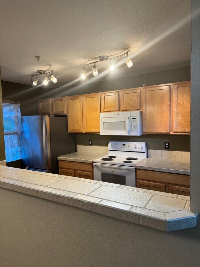 Foto del edificio - 805 Harrington Pl SE