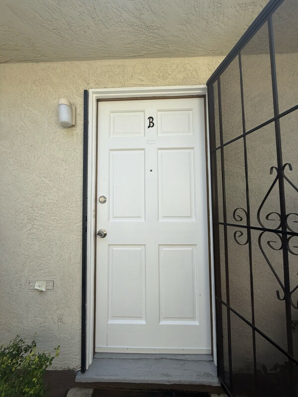 Foto del edificio - 421 E Cedar Ave