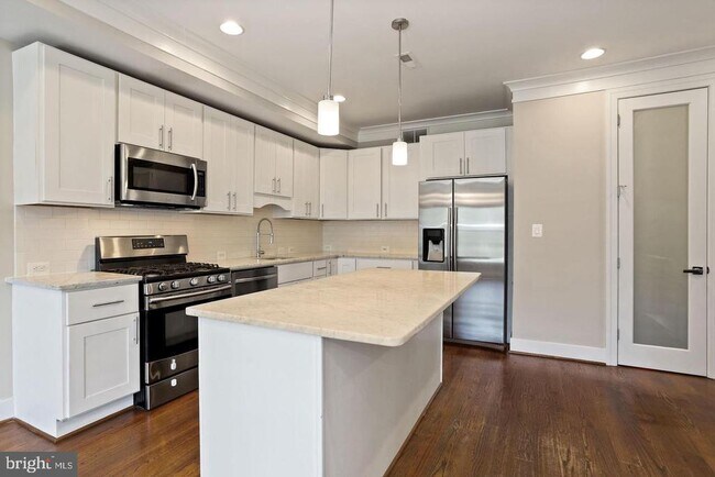 Foto del edificio - 224 R St NE