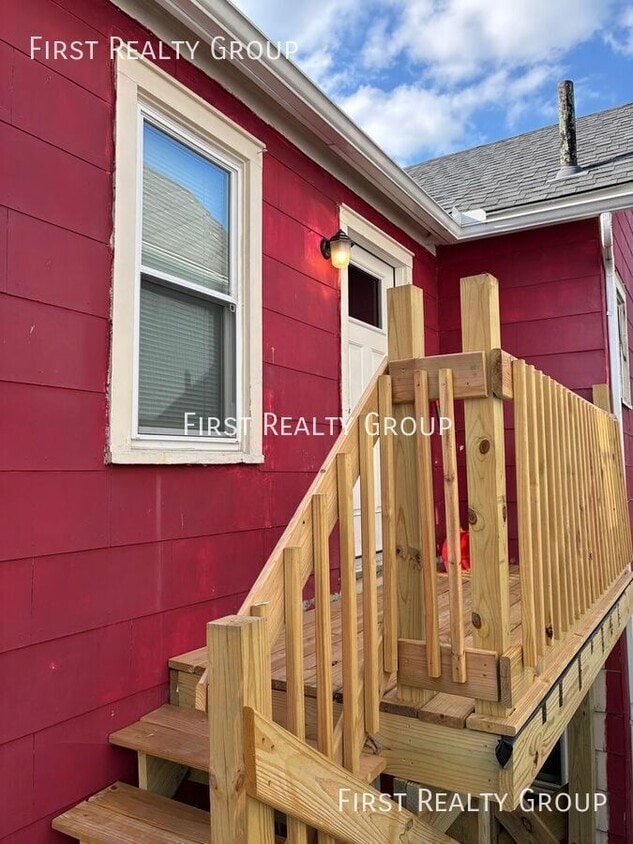 Foto principal - 532 Montgomery St