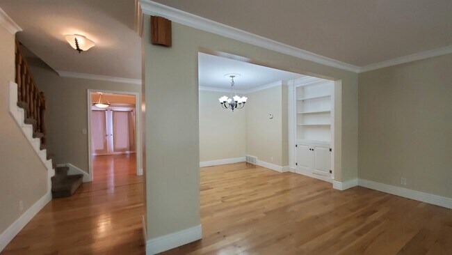 Building Photo - 308 W 4650 N