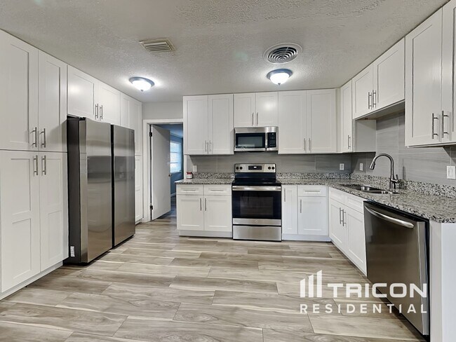 Foto del edificio - 10916 N 14th St