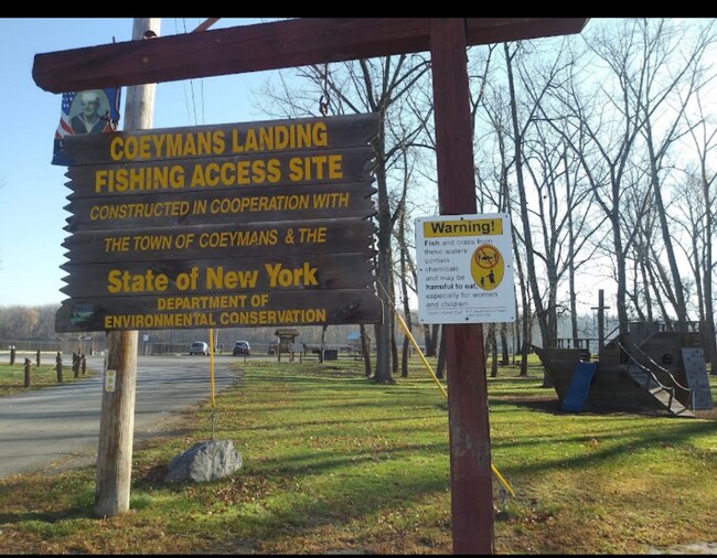 Building Photo - 78 Main St