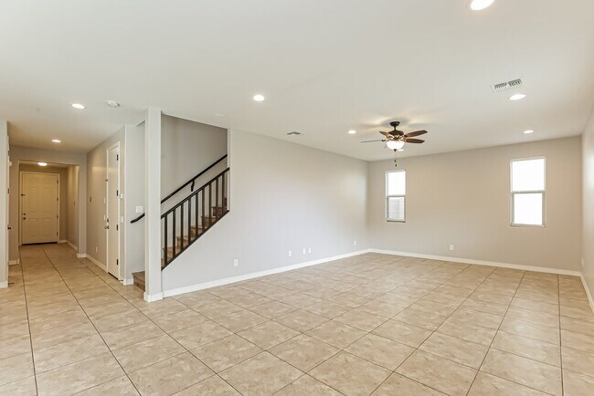 Foto del edificio - 4819 W St Anne Ave