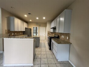 Building Photo - 2903 Surrey Trail Ln