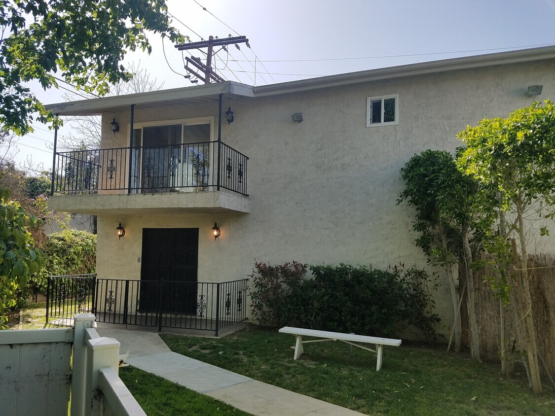 6225 Melvin Ave, Tarzana, CA 91335 House for Rent in Tarzana, CA