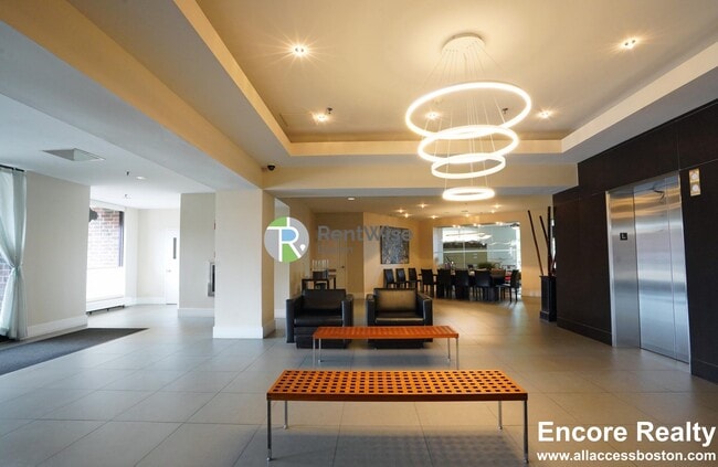 Building Photo - 15 N Beacon St