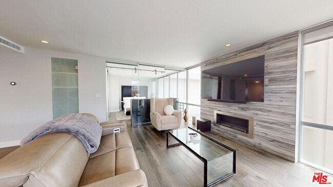 Foto del edificio - 2160 Century Pk E