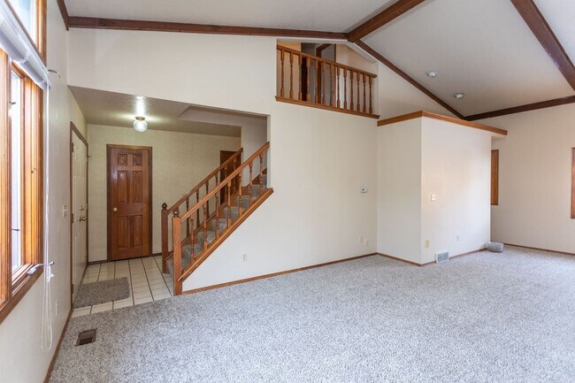 Building Photo - Gorgeous Mountain Shadows Home with Stunning Views!!