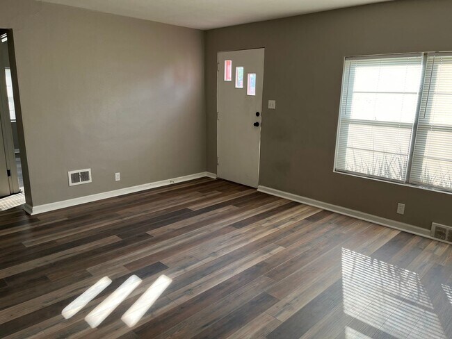 Foto del edificio - Two Bedroom in Alton