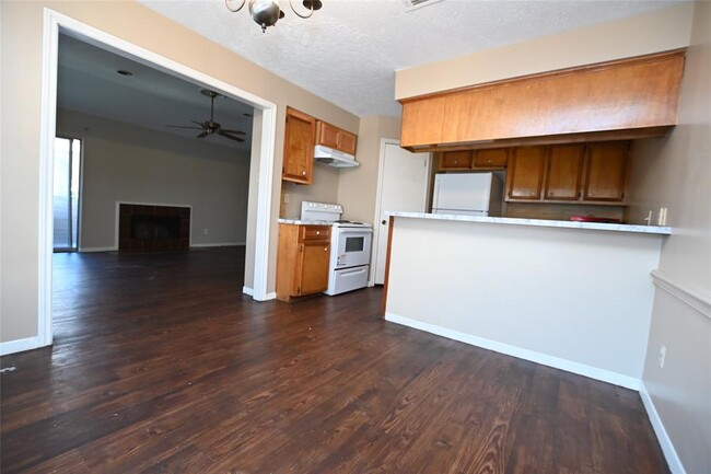 Building Photo - 12210 W Bellfort Blvd
