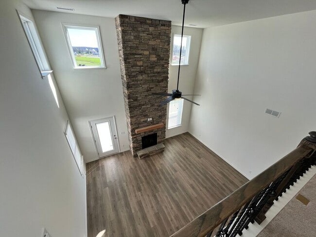 Foto del edificio - 129 Willow Bend Dr