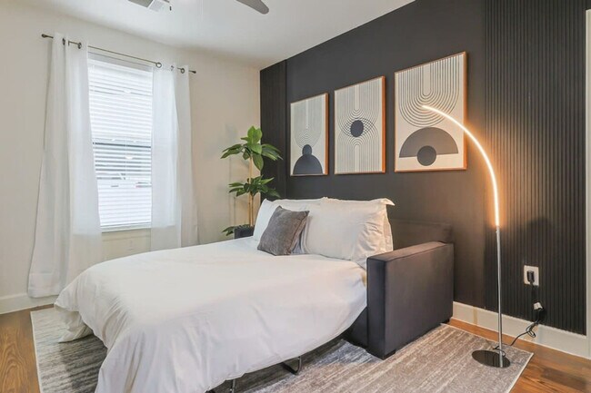 Building Photo - 5445 Town and Country Blvd