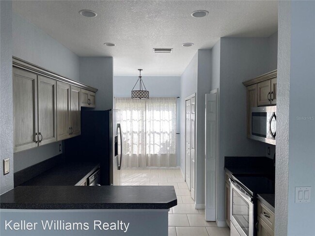 Building Photo - 2 br, 2.5 bath House - 11052 Winter Crest Dr