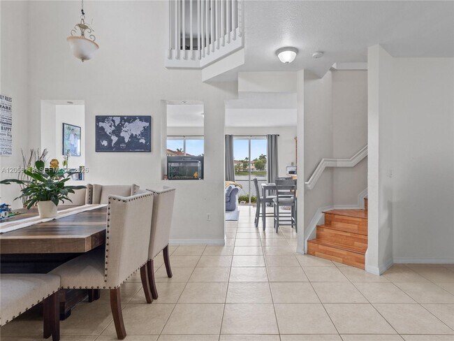 Foto del edificio - 4401 NW 113th Ct